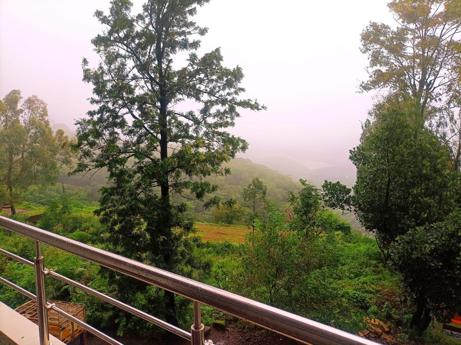 Oneness Mahableshwar Hotel มหาบาเลชวาร์ ภายนอก รูปภาพ