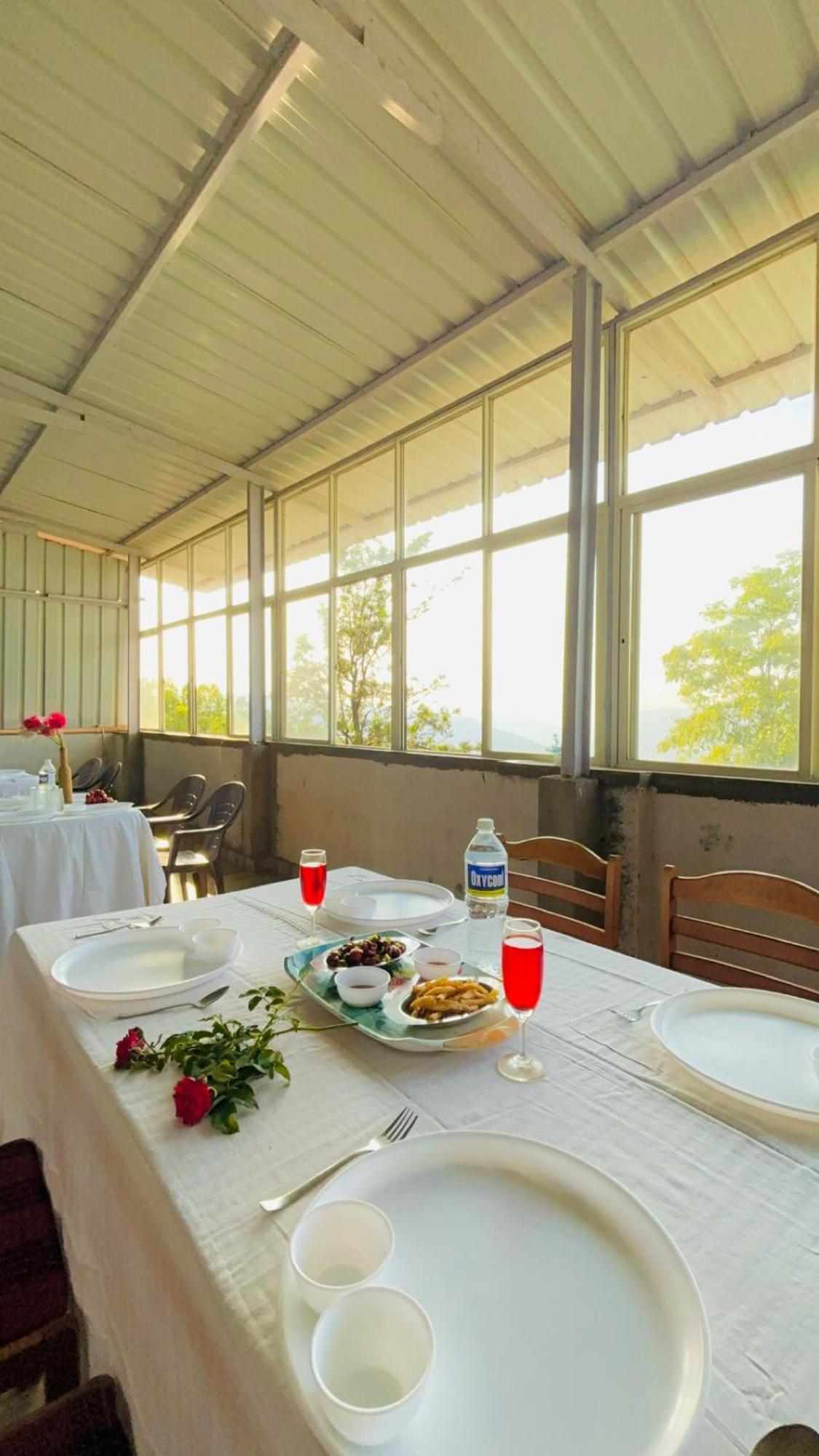 Oneness Mahableshwar Hotel มหาบาเลชวาร์ ภายนอก รูปภาพ