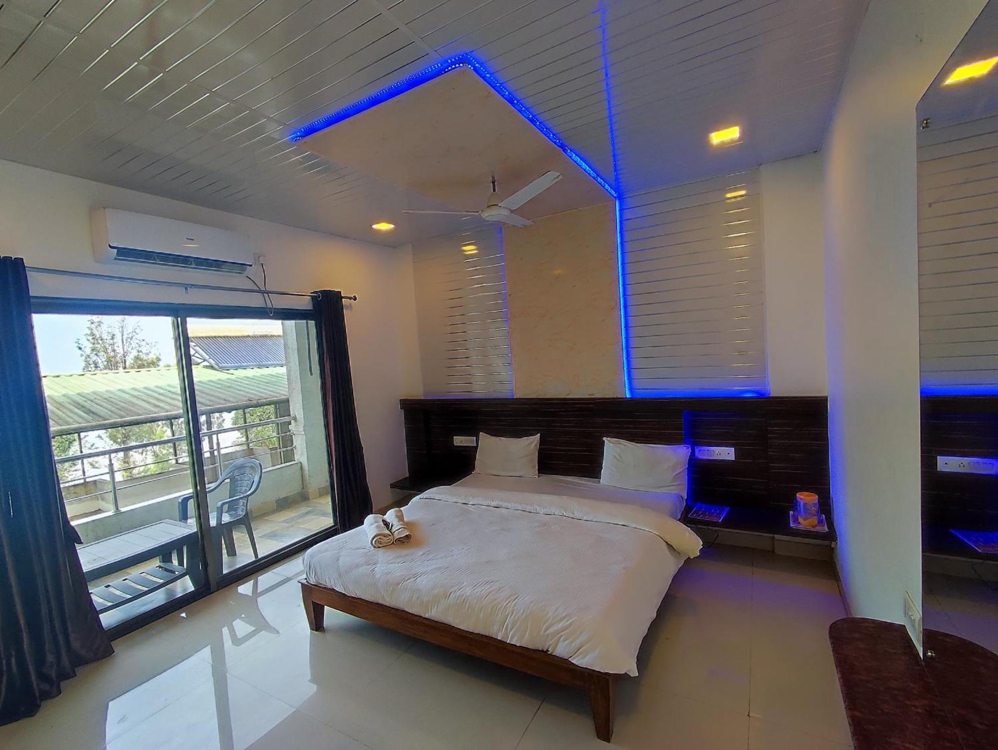 Oneness Mahableshwar Hotel มหาบาเลชวาร์ ภายนอก รูปภาพ