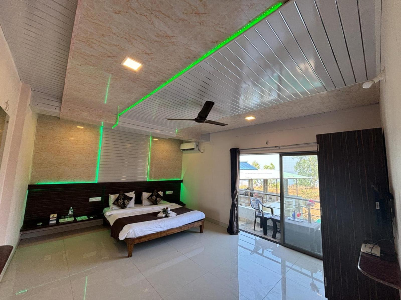Oneness Mahableshwar Hotel มหาบาเลชวาร์ ภายนอก รูปภาพ