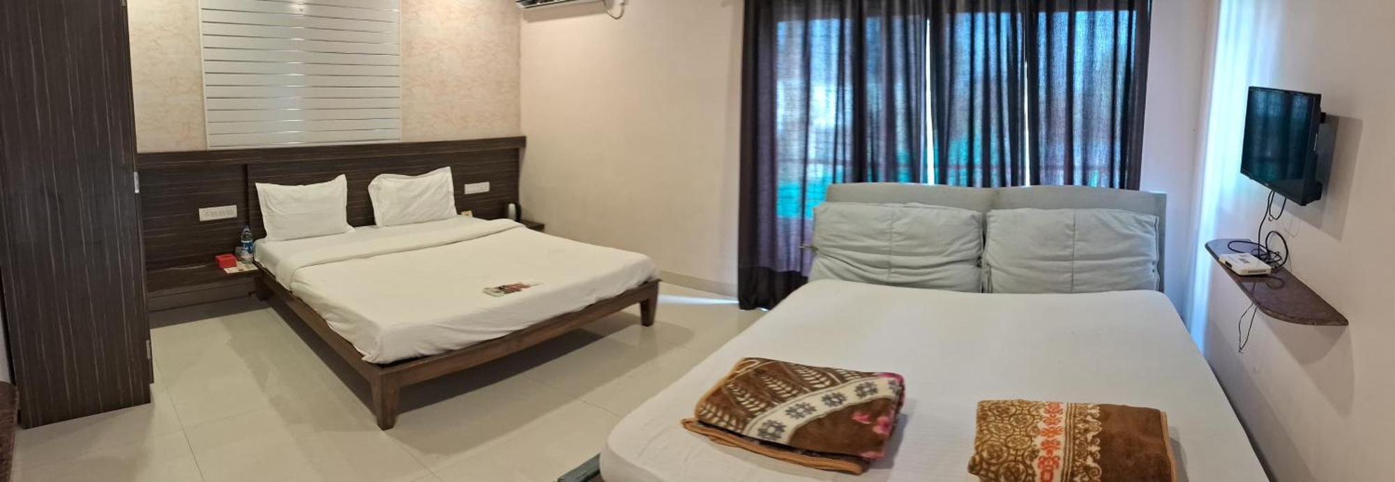 Oneness Mahableshwar Hotel มหาบาเลชวาร์ ภายนอก รูปภาพ